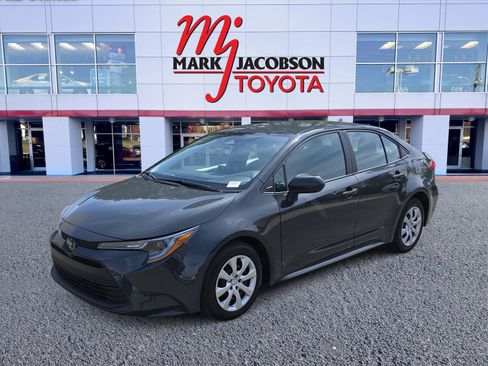 Used 2024 Toyota Corolla LE FWD image 1