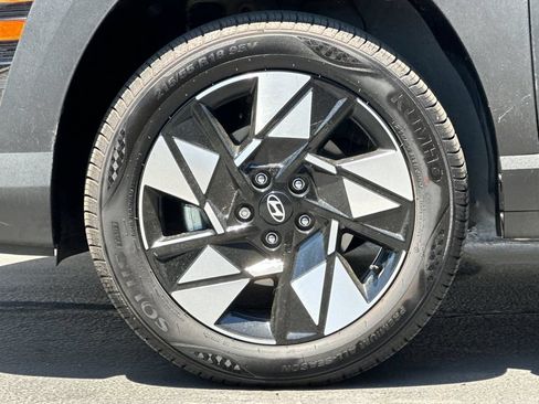 Used 2024 Hyundai Kona SEL AWD/4WD image 25
