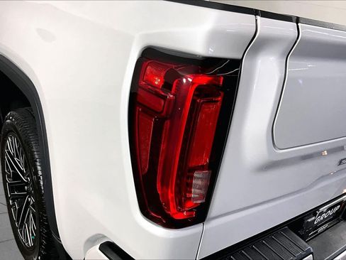 Used 2022 GMC Sierra 1500 Denali Ultimate AWD/4WD image 27