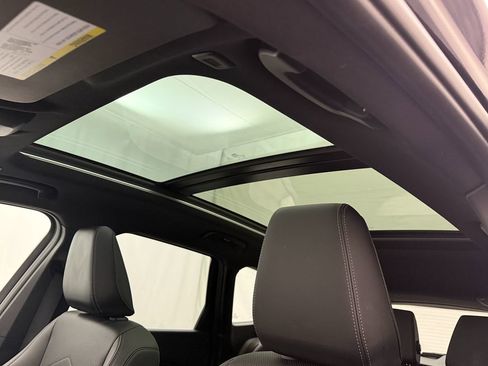 Used 2025 BMW X1 xDrive28i image 8