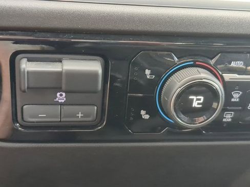 Used 2025 Chevrolet Silverado 1500 LT image 23