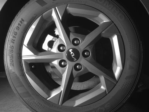 Used 2025 Kia K4 LXS image 15