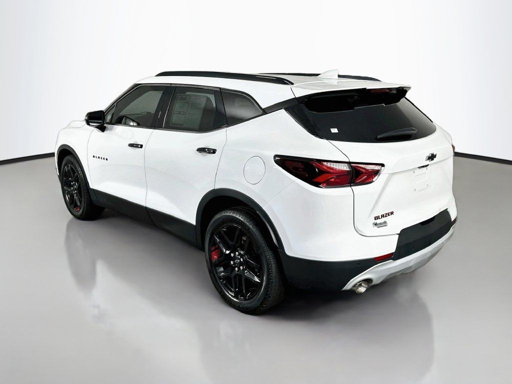 Used 2020 Chevrolet Blazer LT w/ Redline Edition FWD image 5