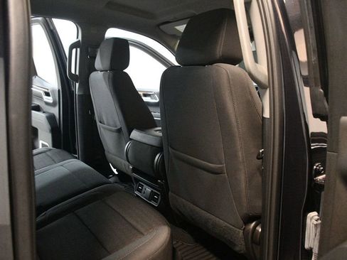 Used 2023 Chevrolet Silverado 1500 LT AWD/4WD image 38