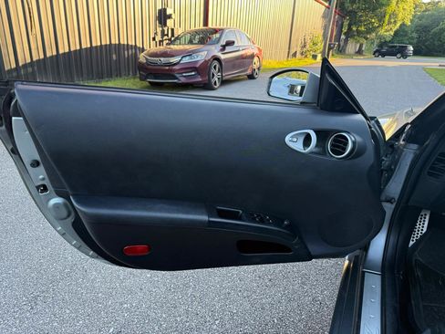 Used 2004 Nissan 350Z Touring RWD image 23