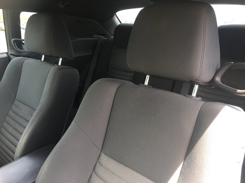 Used 2013 Dodge Challenger SXT RWD image 6