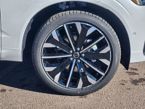 New 2026 Volvo XC60 B5 Ultra w/ Climate Package PRO image 30