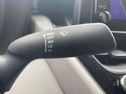 Used 2025 Toyota Corolla LE FWD image 26