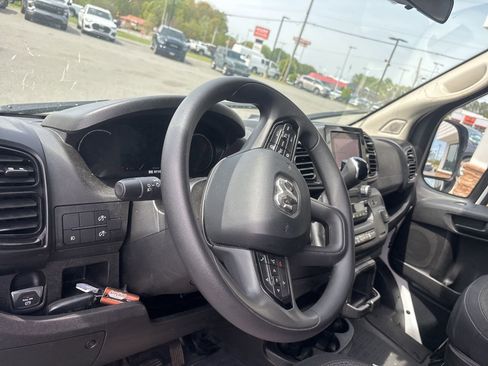 Used 2025 RAM ProMaster 2500 w/ U-Haul Equipment Group image 4