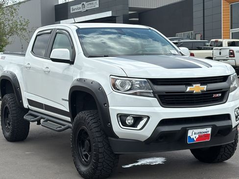 Used 2017 Chevrolet Colorado Z71 AWD/4WD image 3