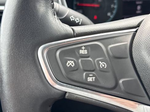 Used 2018 Chevrolet Equinox LT AWD/4WD image 25