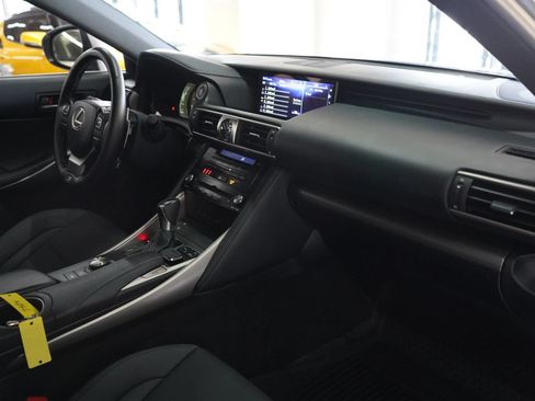Used 2017 Lexus IS 350 F Sport RWD image 16