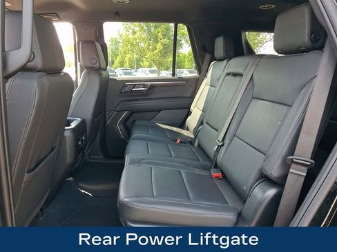 Used 2025 Chevrolet Tahoe Z71 AWD/4WD image 18