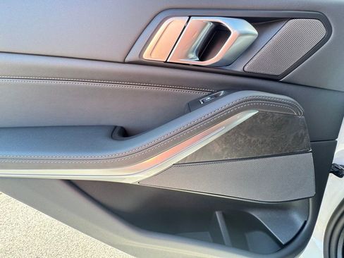 Used 2026 BMW X5 xDrive40i w/ Premium Package image 18