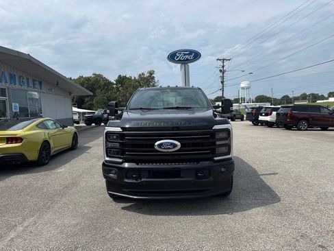 Used 2025 Ford F250 Platinum AWD/4WD image 7