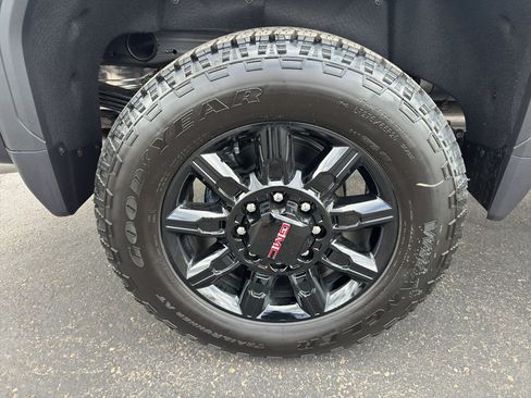 New 2026 GMC Sierra 2500 AT4 w/ Technology Package AWD/4WD image 10