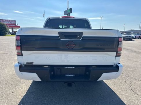 New 2026 Nissan Frontier PRO-4X w/ Pro-4x Convenience Package image 4