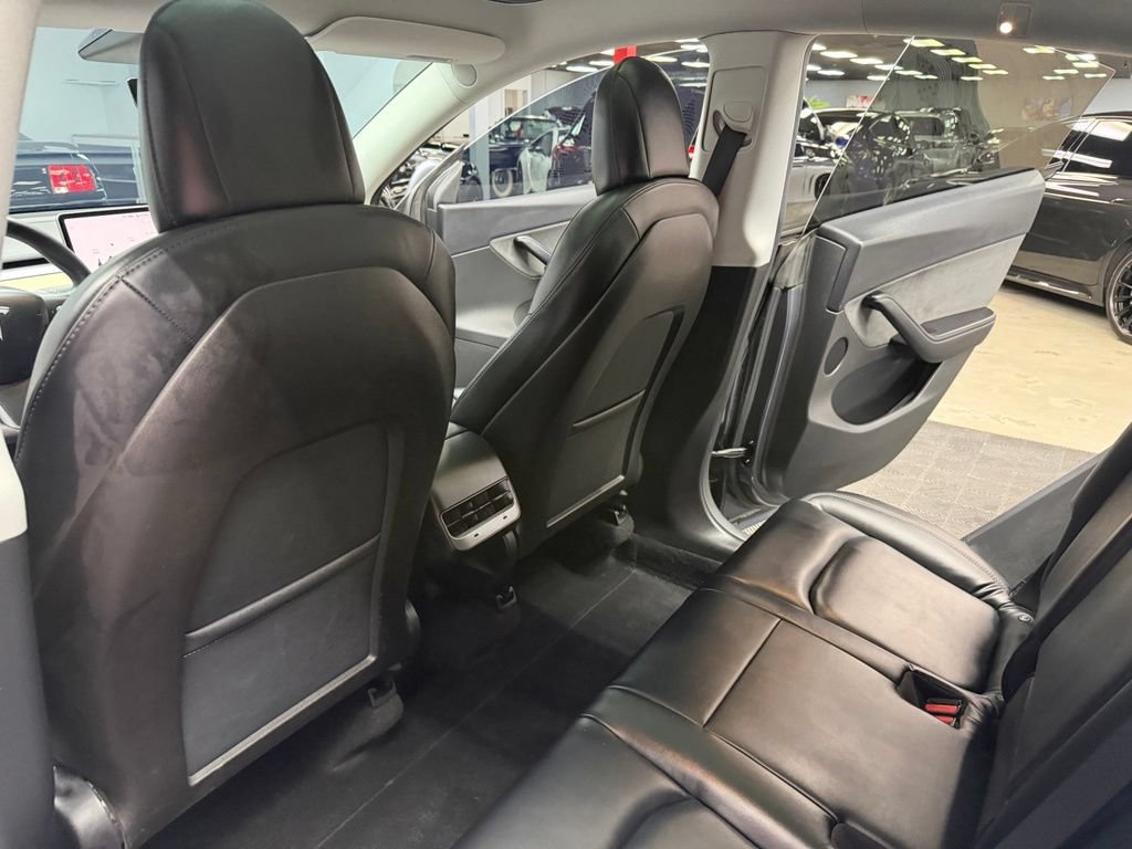 Used 2020 Tesla Model Y Long Range AWD/4WD image 34