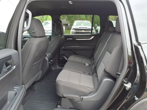 Used 2025 GMC Acadia Elevation AWD/4WD image 11