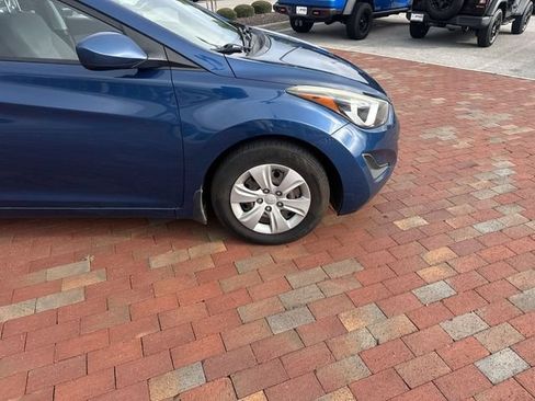 Used 2016 Hyundai Elantra SE FWD image 17