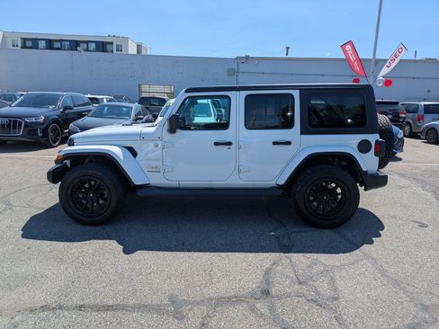Used 2020 Jeep Wrangler Unlimited Sahara AWD/4WD image 9