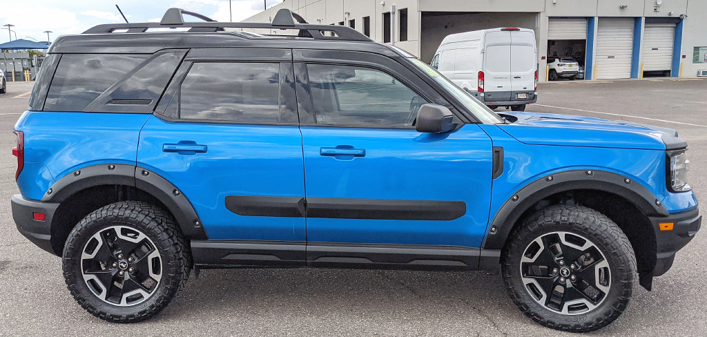 Used 2022 Ford Bronco Sport Outer Banks AWD/4WD image 2