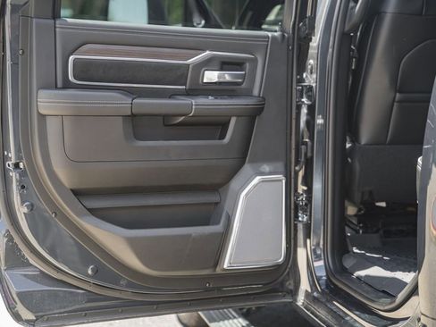 New 2026 RAM 2500 Laramie AWD/4WD image 43