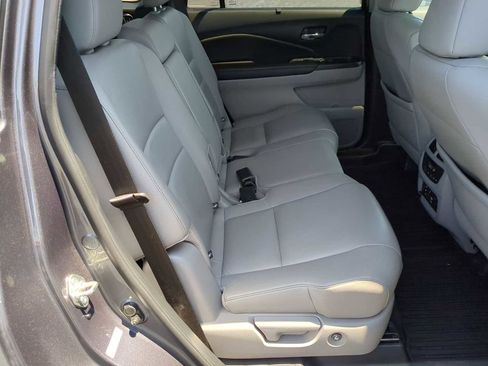 Used 2016 Honda Pilot Touring image 29