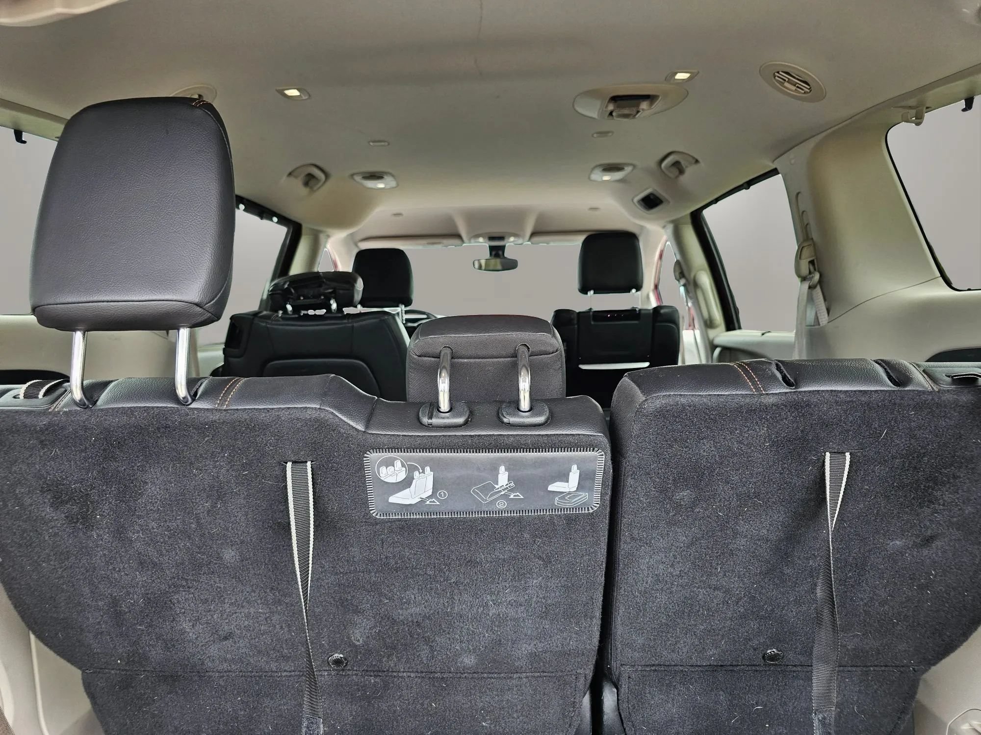 Used 2017 Chrysler Pacifica Touring-L Plus FWD image 11