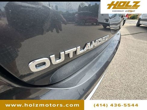 Used 2025 Mitsubishi Outlander SEL AWD/4WD image 33