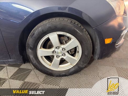 Used 2015 Chevrolet Cruze LT FWD image 19