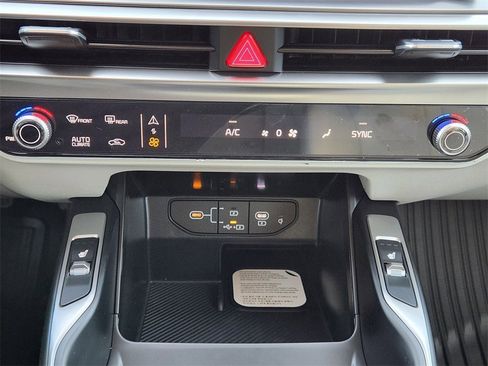 New 2026 Kia Sorento S w/ S Panoramic Sunroof Package image 14