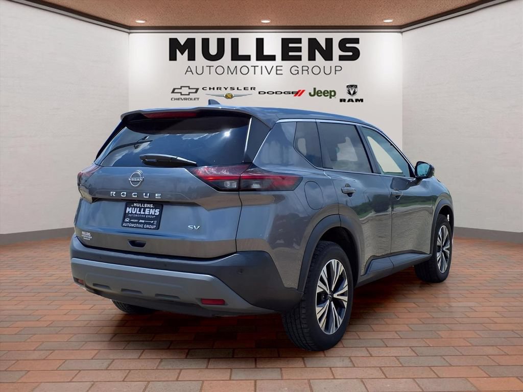 Used 2022 Nissan Rogue SV FWD image 5