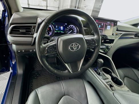 Used 2023 Toyota Camry XSE w/ Cold Weather Package image 9