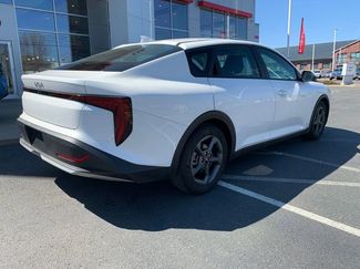 Used 2025 Kia K4 FWD video 3