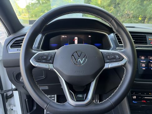 Used 2023 Volkswagen Tiguan SE R-Line AWD/4WD image 26