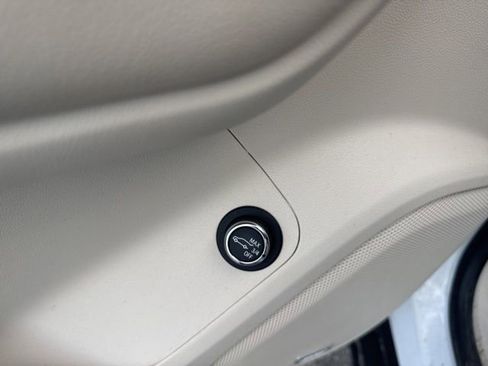 Used 2023 GMC Acadia Denali w/ Denali Ultimate Package image 23