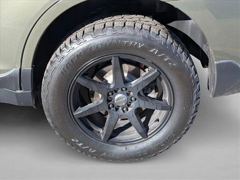 Used 2017 Subaru Outback 2.5i Limited image 9