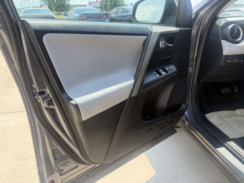 Used 2015 Toyota RAV4 Limited w/ Technology Package FWD image 19