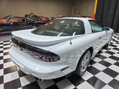 Used 1995 Pontiac Firebird Formula image 39