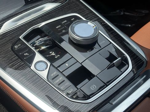 New 2026 BMW X7 M60i AWD/4WD image 10