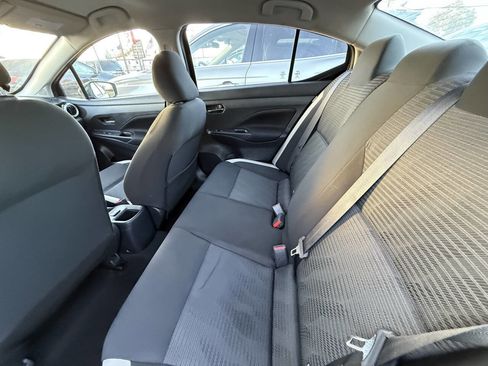 Used 2021 Nissan Versa SV image 10