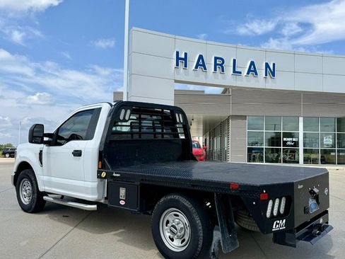 Used 2021 Ford F250 XL w/ Power Equipment Group RWD image 3