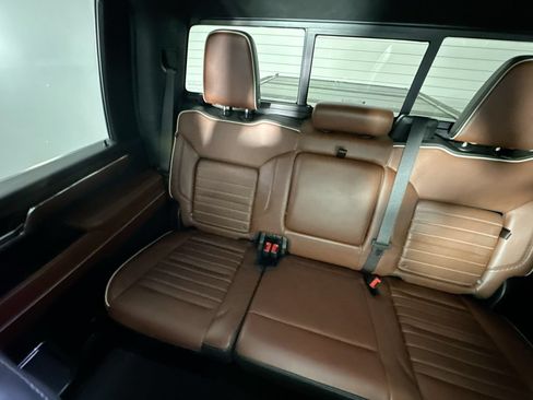 Used 2024 GMC Sierra 2500 Denali Ultimate AWD/4WD image 12
