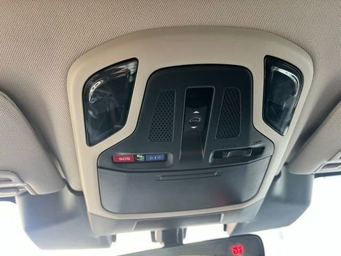 Used 2023 Subaru Outback Premium image 28