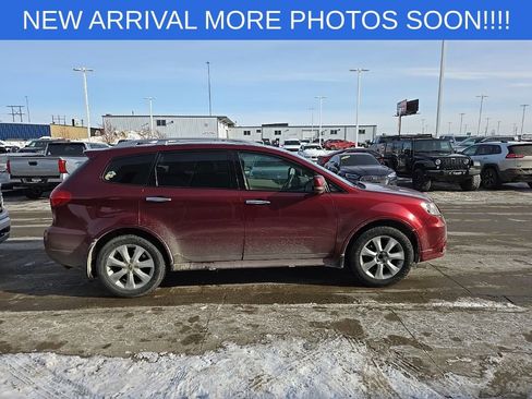 Used 2011 Subaru Tribeca Touring image 2