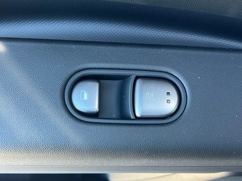 New 2025 Hyundai Ioniq 5 SEL image 18