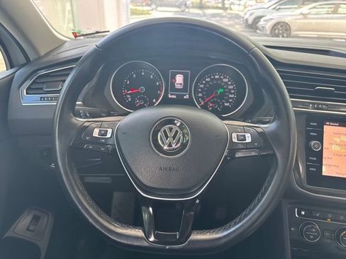 Used 2018 Volkswagen Tiguan SEL image 14