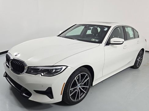 Used 2021 BMW 330i xDrive Sedan w/ Convenience Package image 3