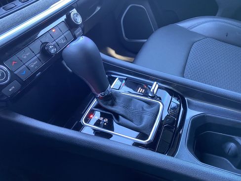 Used 2024 Jeep Compass Latitude image 29